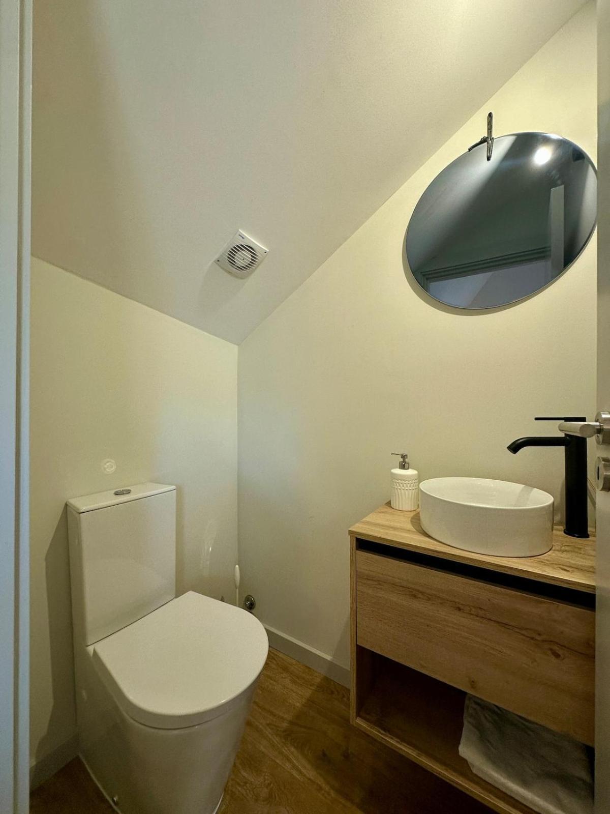 Modern House With Patio And Bbq Casa vacanze Oporto